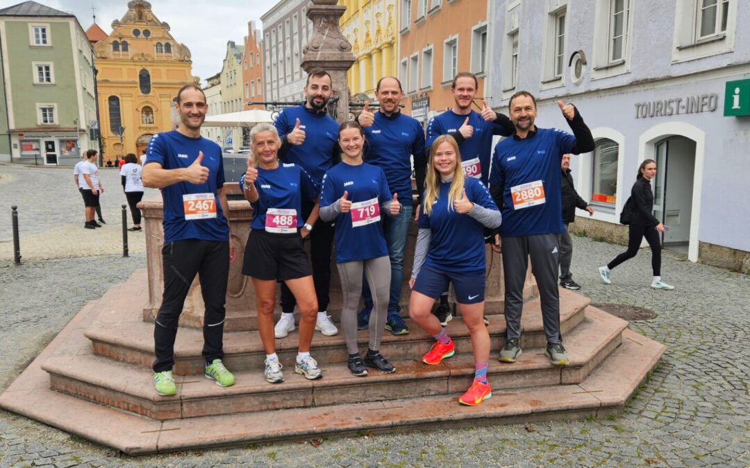 Teamgeist und Engagement beim 24. Burghauser Brückenlauf